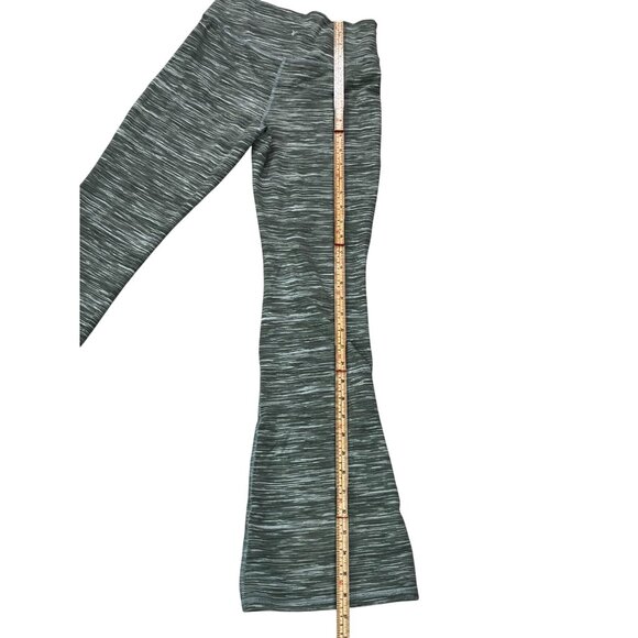 Old Navy Active Powerchill High-Rise Flare Go-Dry Pants XL 14-16 Green Striped - Picture 5 of 9